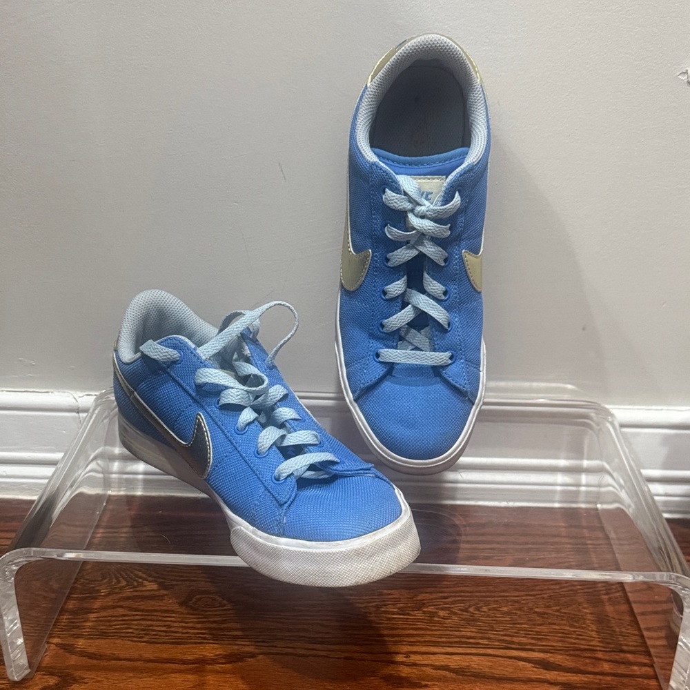 Nike women Sneakers in Blue with Silver Swoosh - Picture 4 of 4